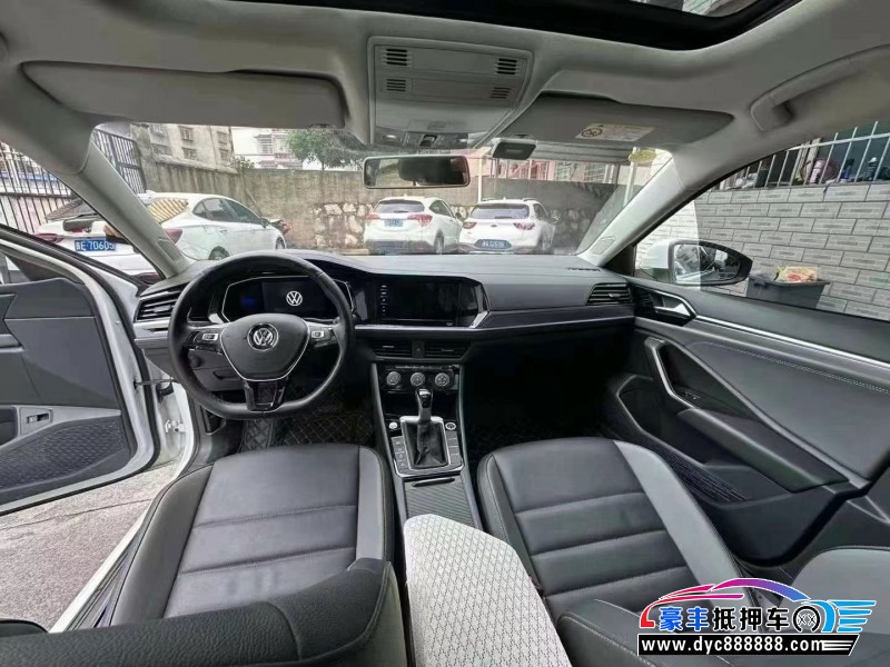 22年大众速腾轿车抵押车出售