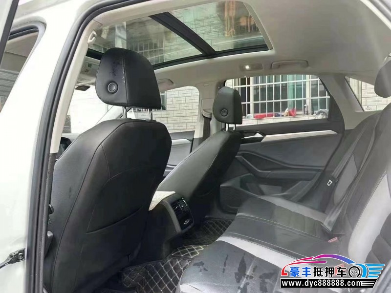 22年大众速腾轿车抵押车出售