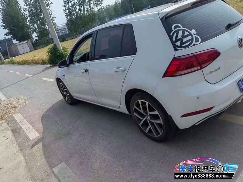 20年大众高尔夫轿车抵押车出售