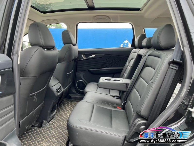 22年潍柴英致U70轿车抵押车出售