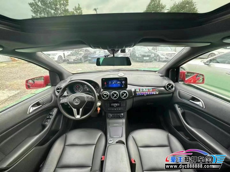 14年奔驰B轿车抵押车出售