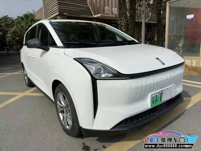 23年奔腾E05轿车抵押车出售