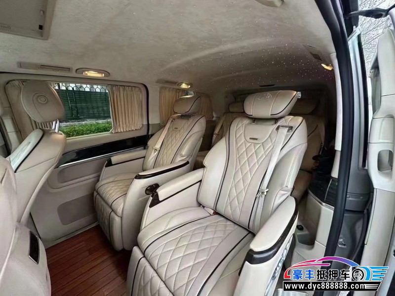 17年奔驰V轿车抵押车出售