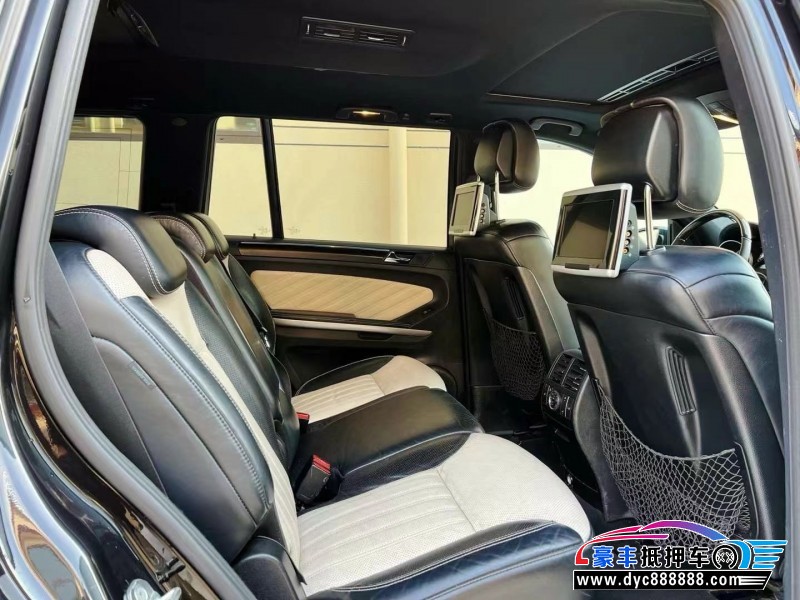 12年奔驰GL轿车抵押车出售