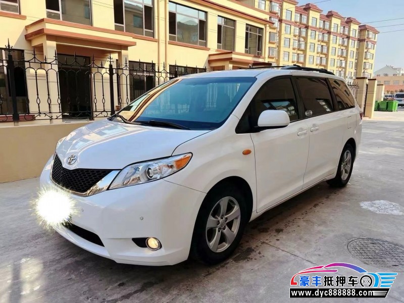 15年丰田塞纳轿车抵押车出售