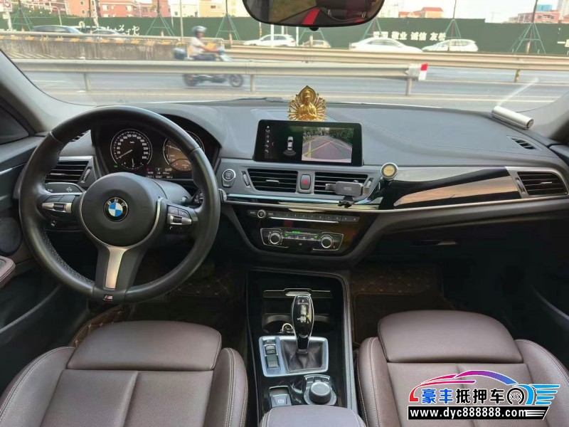 20年宝马1系轿车抵押车出售