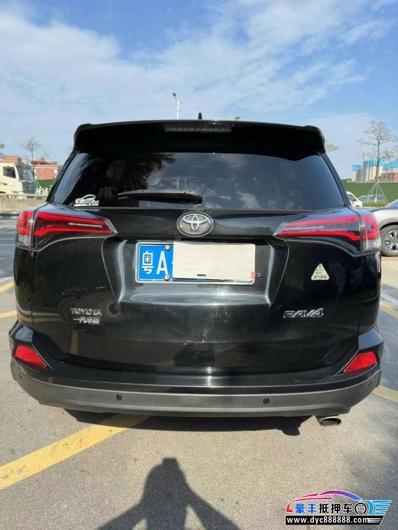 18年丰田RAV4荣放轿车抵押车出售