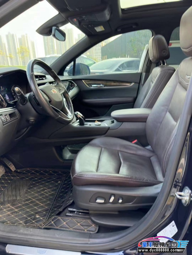 21年凯迪拉克xt6轿车抵押车出售