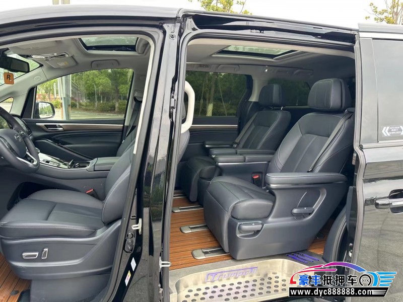 23年传祺M8轿车抵押车出售