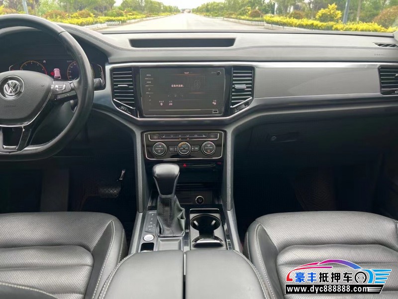 20年大众途昂轿车抵押车出售