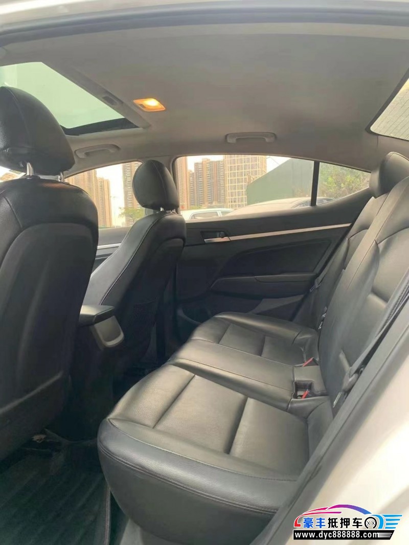 18年现代领动轿车抵押车出售