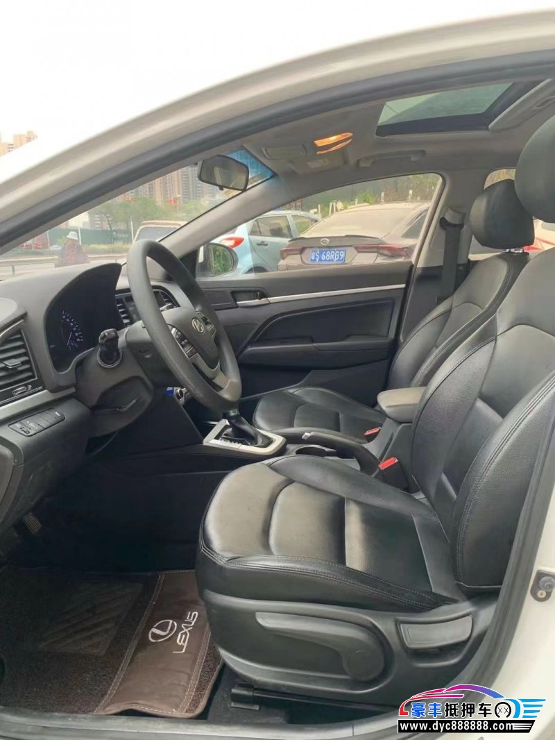 18年现代领动轿车抵押车出售