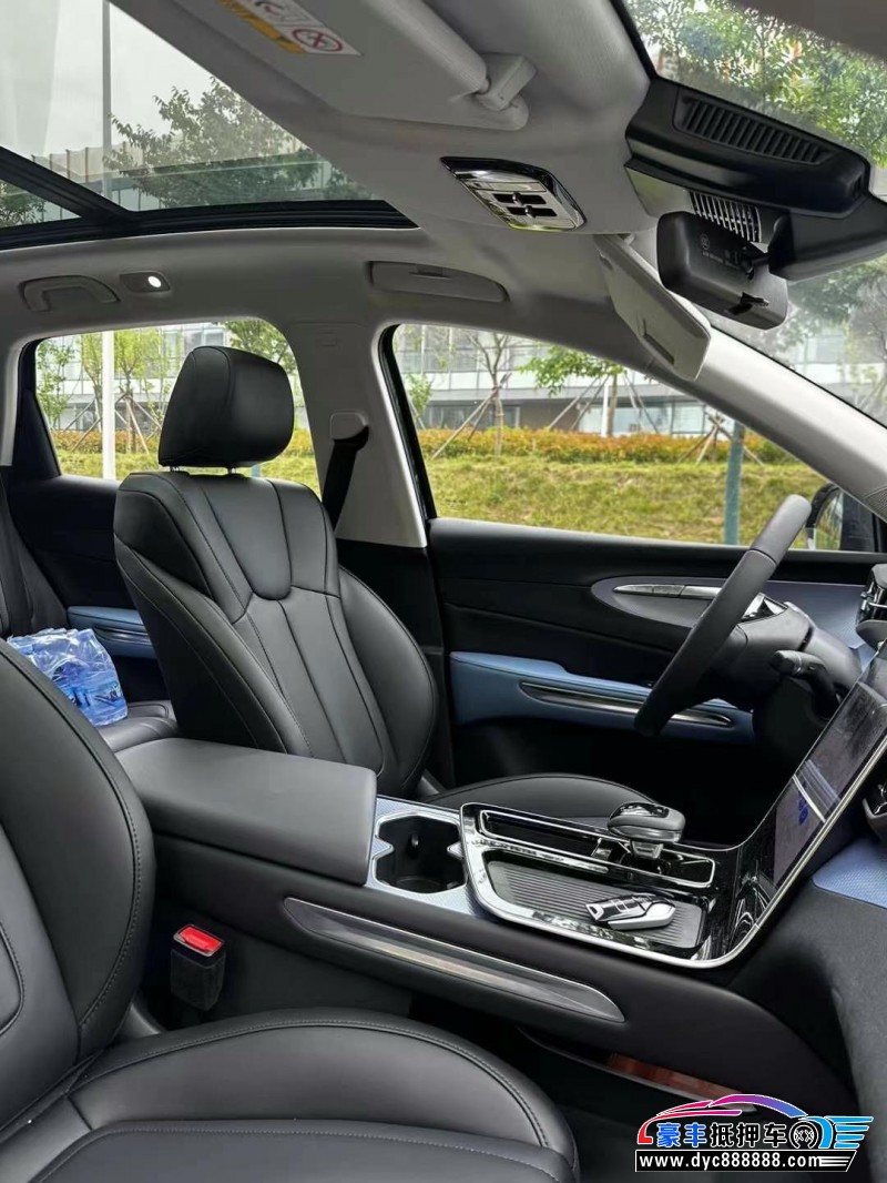 24年奔腾T90轿车抵押车出售