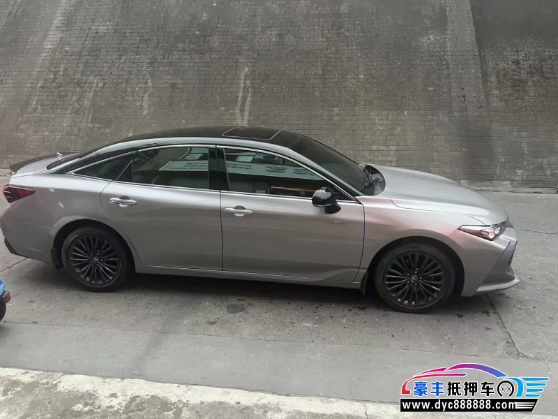 20年丰田亚洲龙轿车抵押车出售