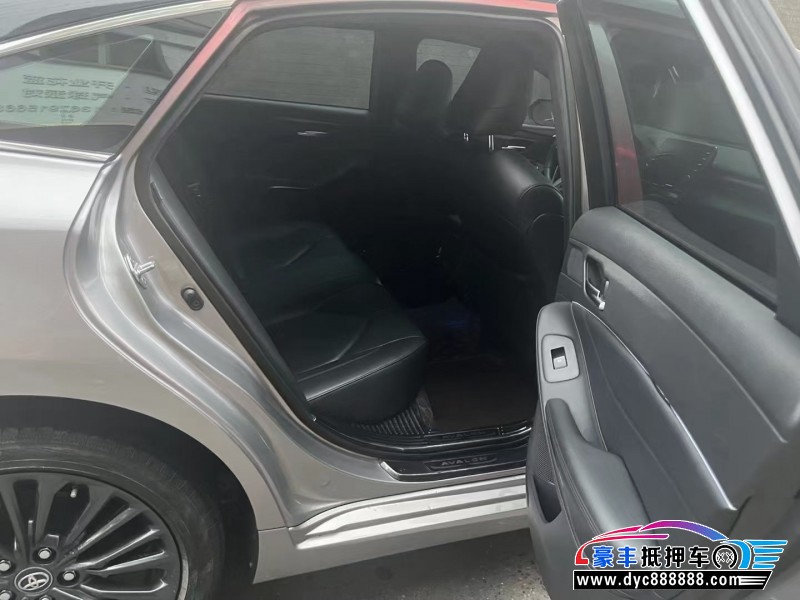 20年丰田亚洲龙轿车抵押车出售