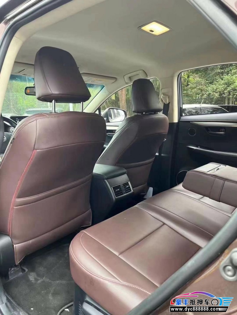 19年雷克萨斯NX轿车抵押车出售