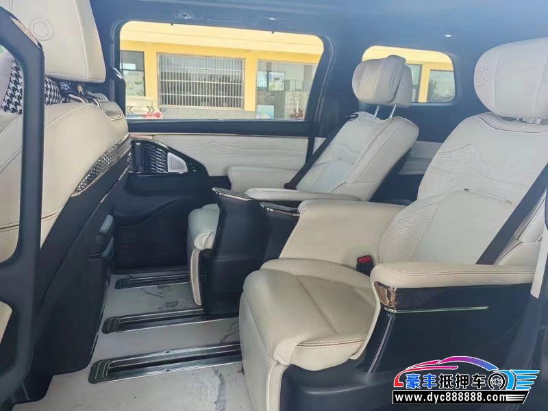 23年传祺M8轿车抵押车出售