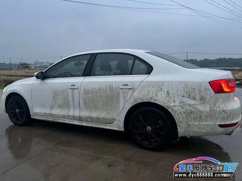 13年大众速腾轿车抵押车出售