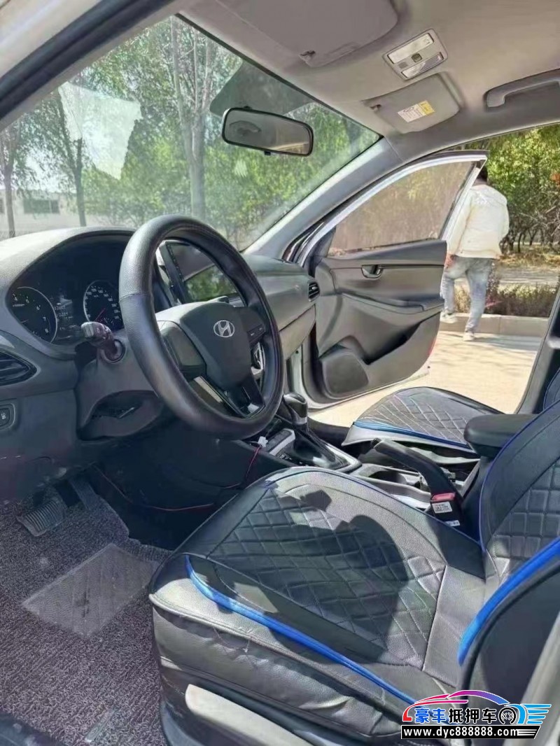 22年现代悦动轿车抵押车出售