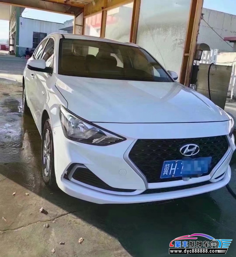 21年现代悦动轿车抵押车出售