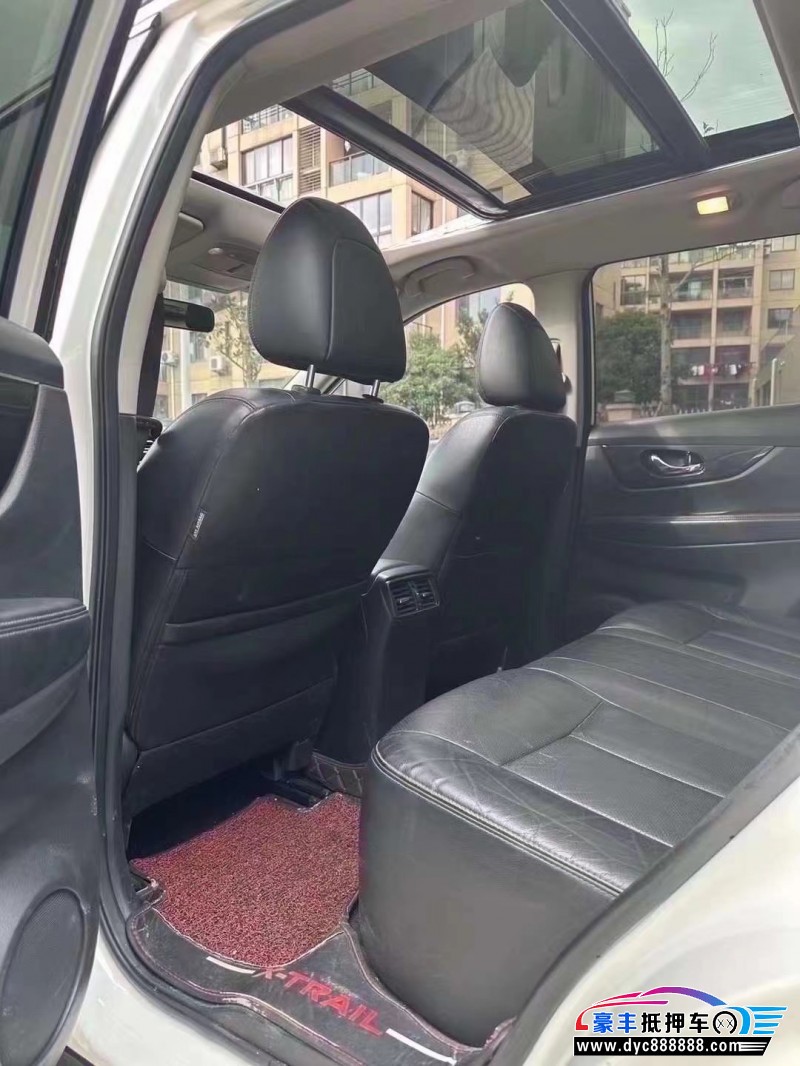 18年日产奇骏轿车抵押车出售