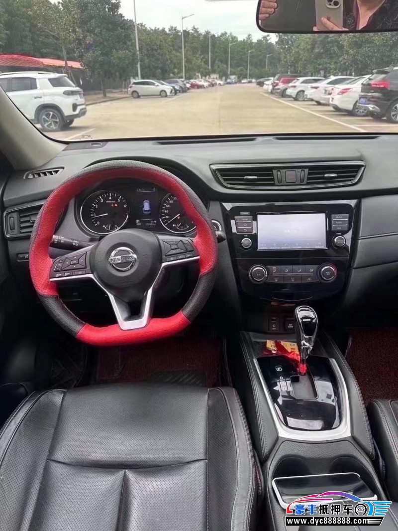 18年日产奇骏轿车抵押车出售