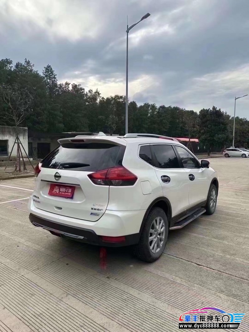 18年日产奇骏轿车抵押车出售