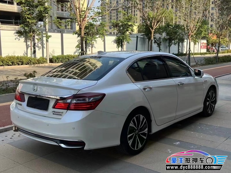 17年本田雅阁轿车抵押车出售