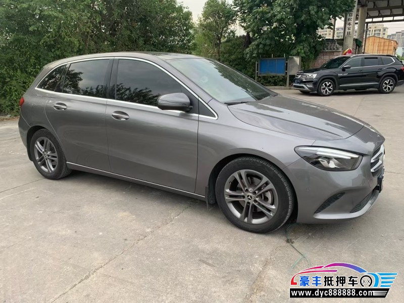 20年奔驰B轿车抵押车出售