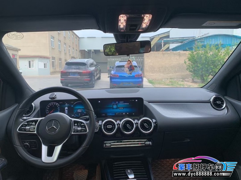 20年奔驰B轿车抵押车出售