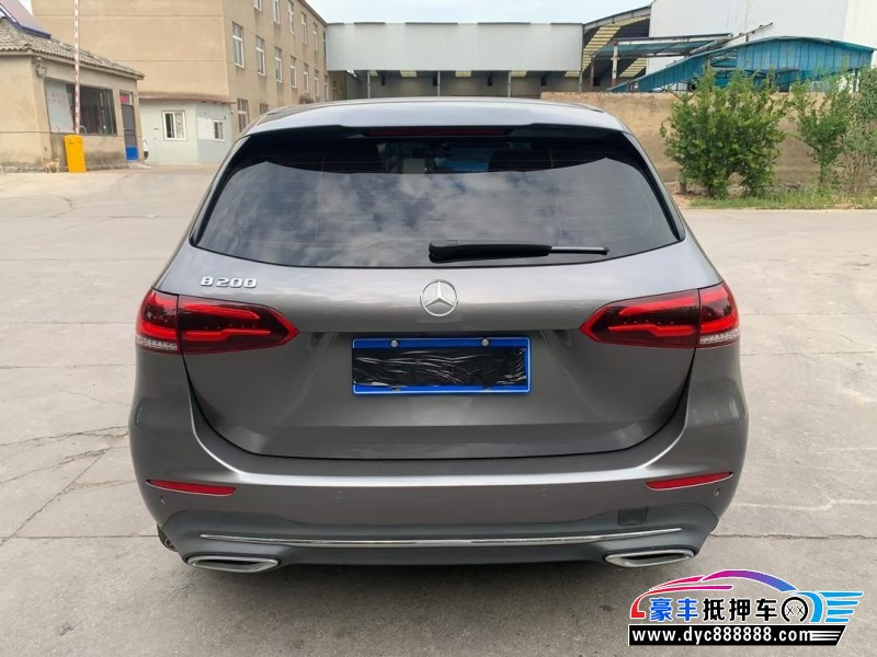 20年奔驰B轿车抵押车出售