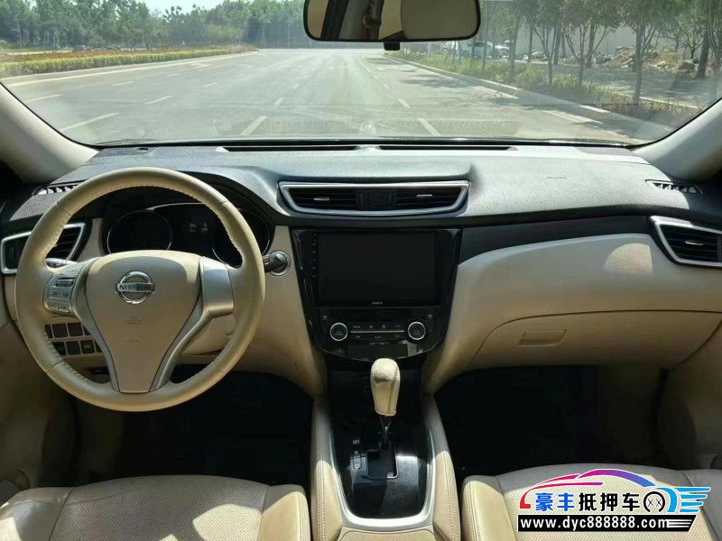 15年日产奇骏轿车抵押车出售