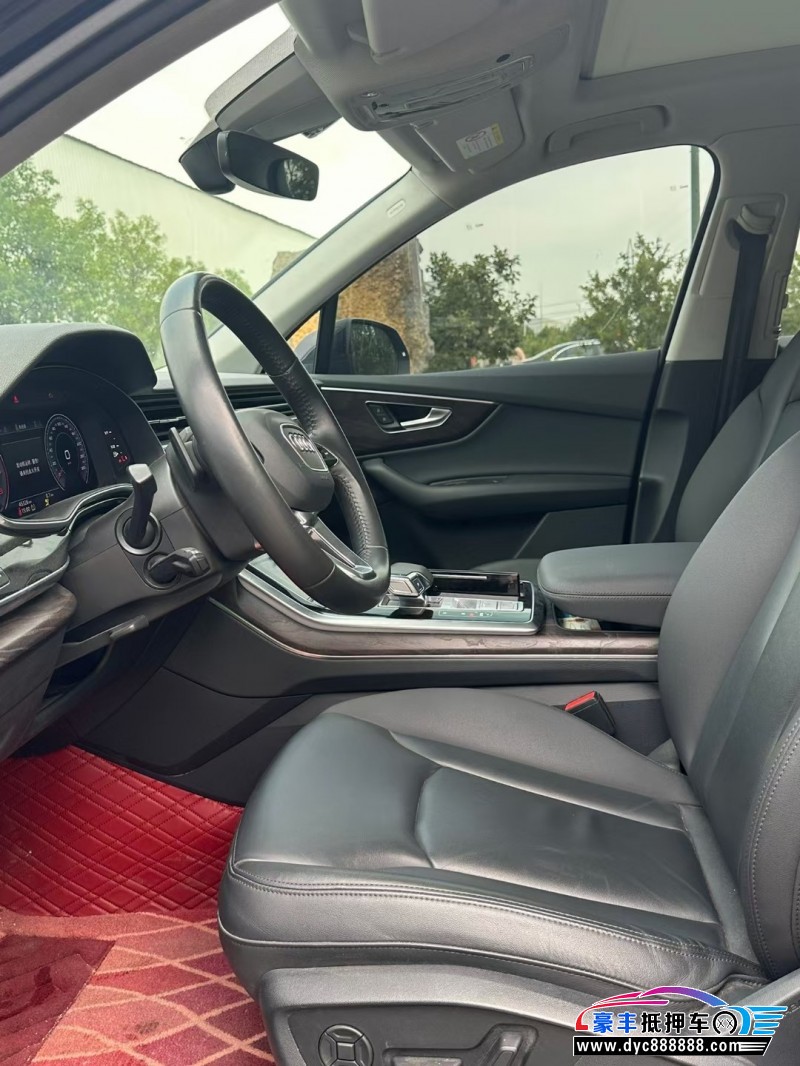 21年奥迪Q7轿车抵押车出售