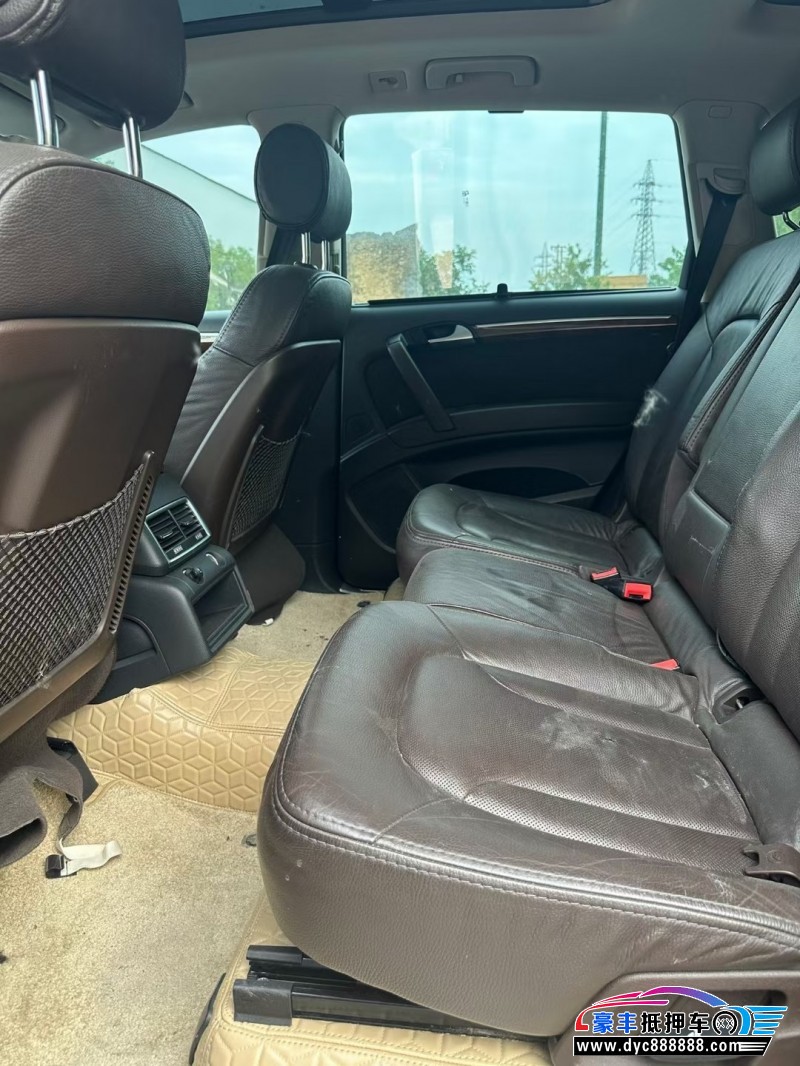 14年奥迪Q7轿车抵押车出售