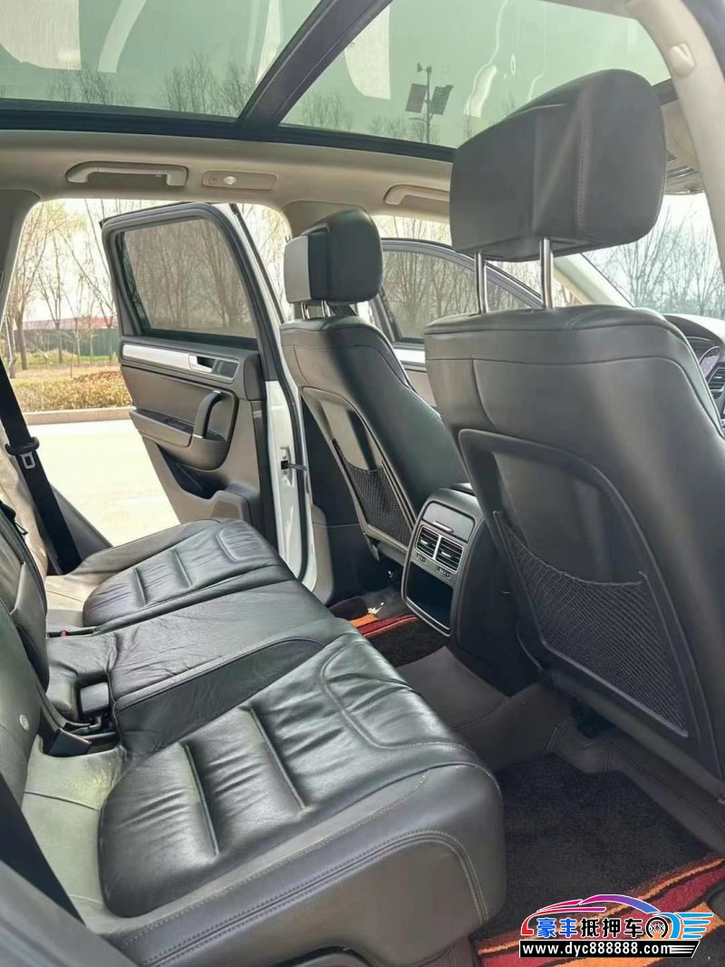 17年大众途锐轿车抵押车出售