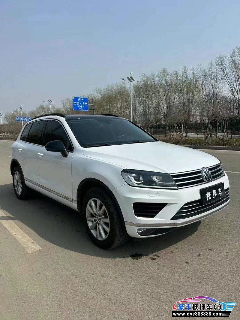 17年大众途锐轿车抵押车出售