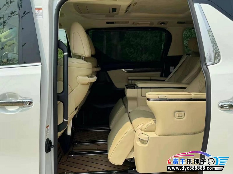 21年丰田埃尔法轿车抵押车出售