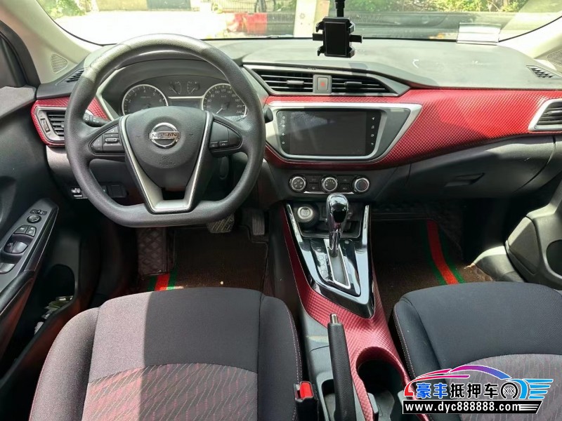 18年日产蓝鸟轿车抵押车出售