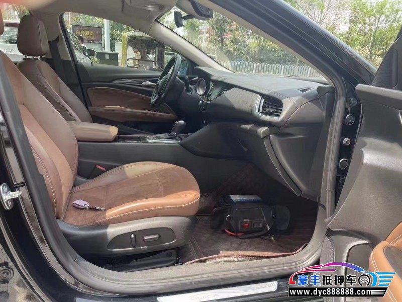 19年别克君威轿车抵押车出售