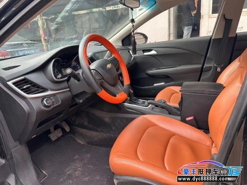 17年雪佛兰科沃兹轿车抵押车出售