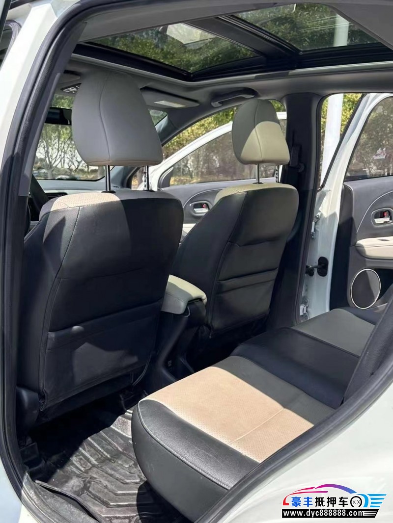 16年本田XRV轿车抵押车出售