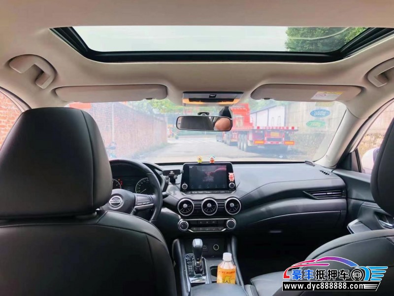 19年日产轩逸轿车抵押车出售