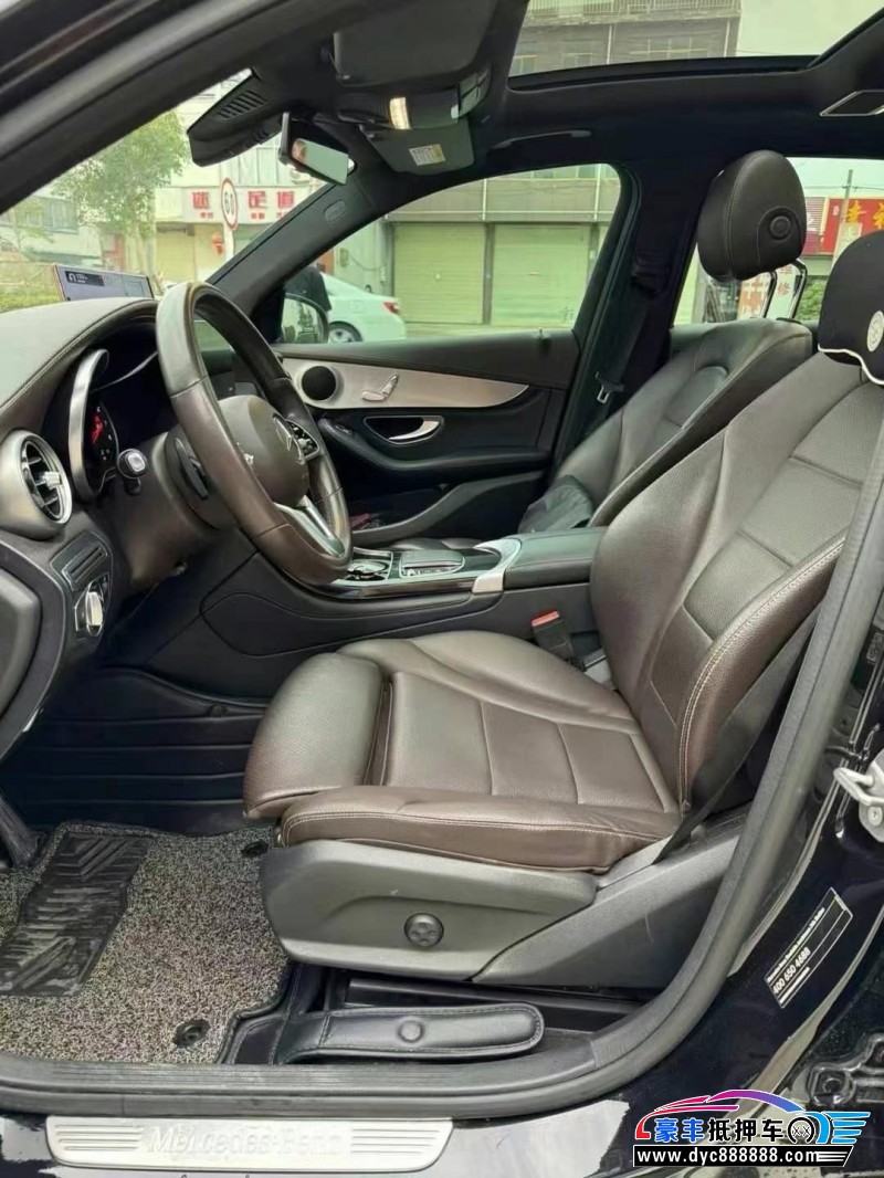 19年奔驰GLC轿车抵押车出售