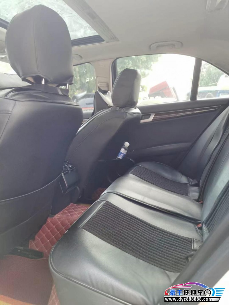 13年奔驰C轿车抵押车出售