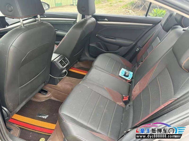 21年大众宝来轿车抵押车出售