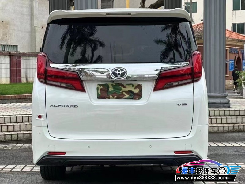 18年丰田埃尔法轿车抵押车出售