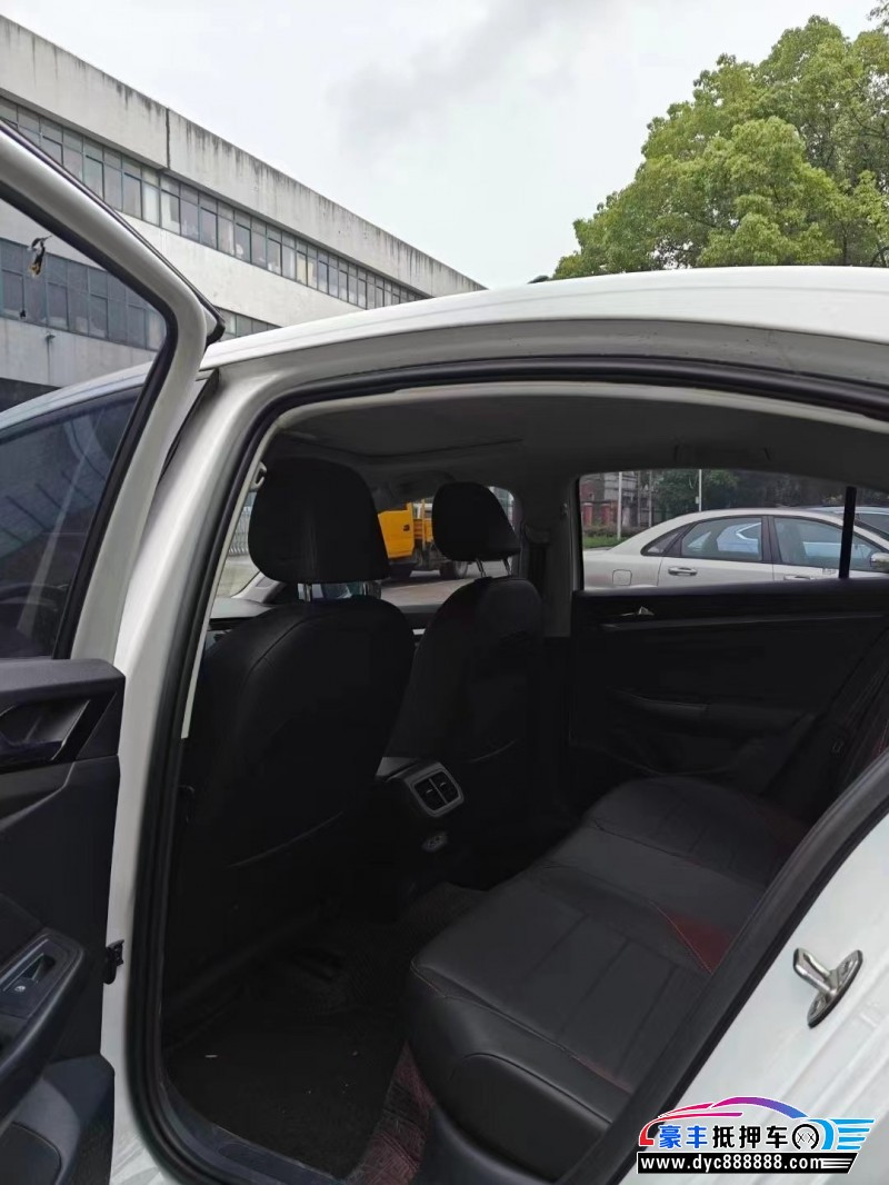 22年大众宝来轿车抵押车出售