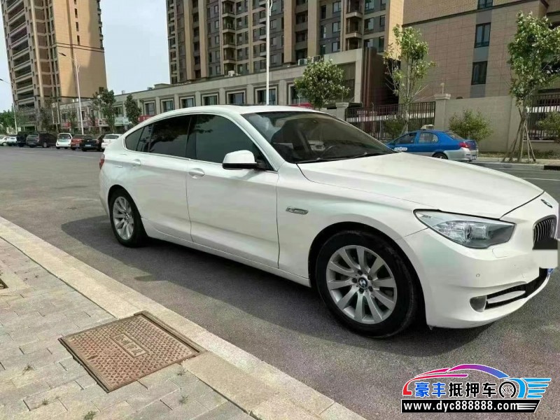 13年宝马2系轿车抵押车出售