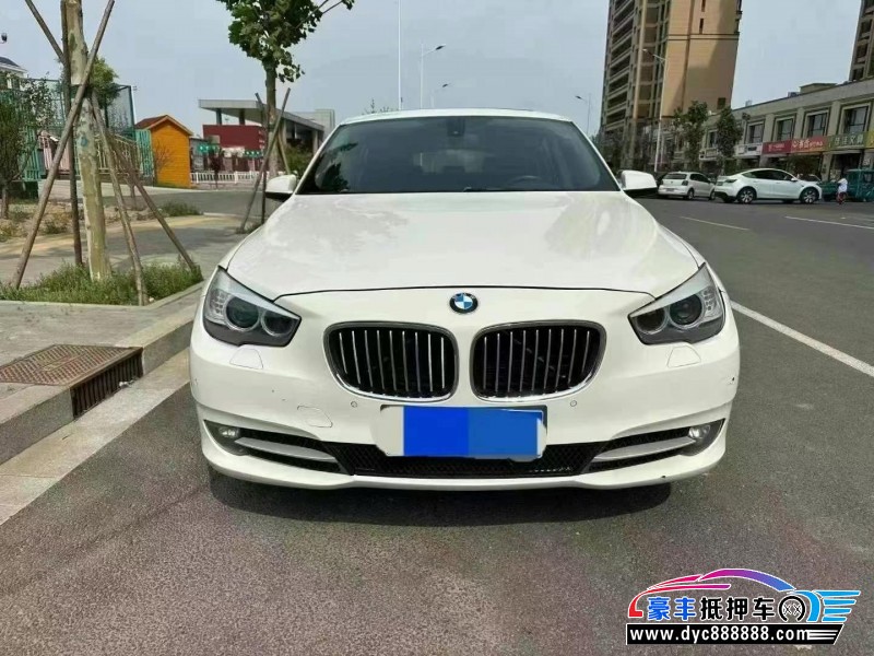 13年宝马2系轿车抵押车出售