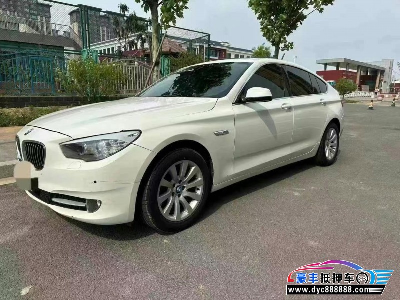 13年宝马2系轿车抵押车出售